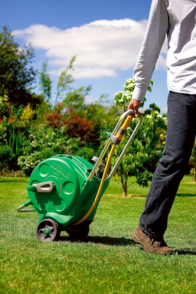 HOZELOCK - Dévidoirs HOZELOCK : Des solutions d'arrosage pour tous les jardins