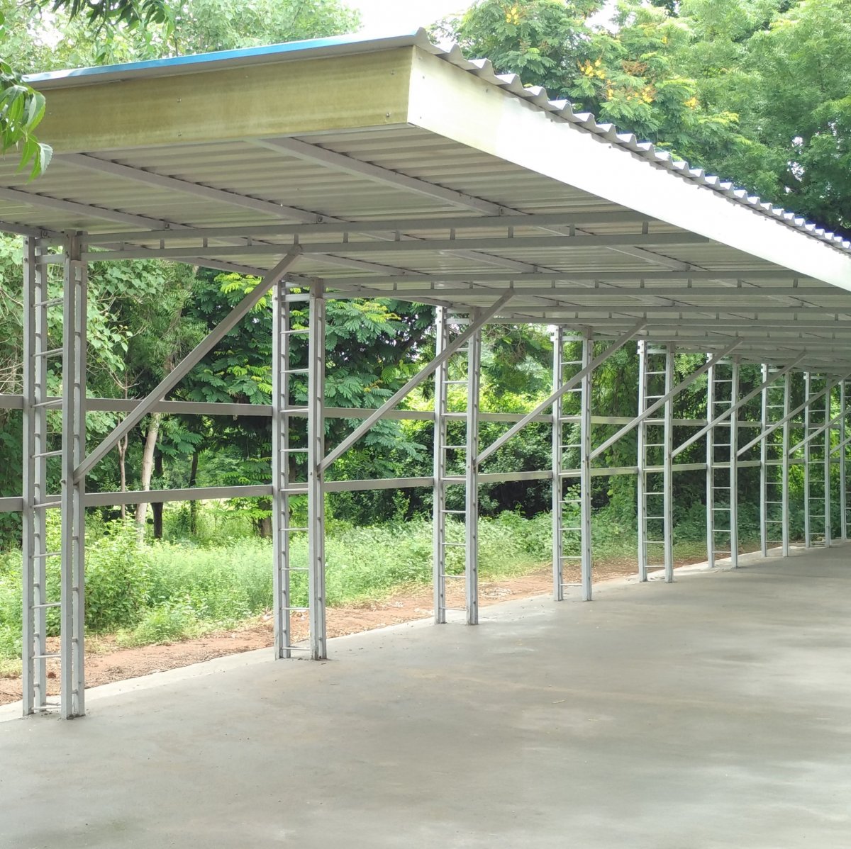 Structure en profilés ployester