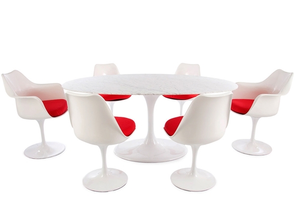 Table ovale Saarinen et 6 chaises